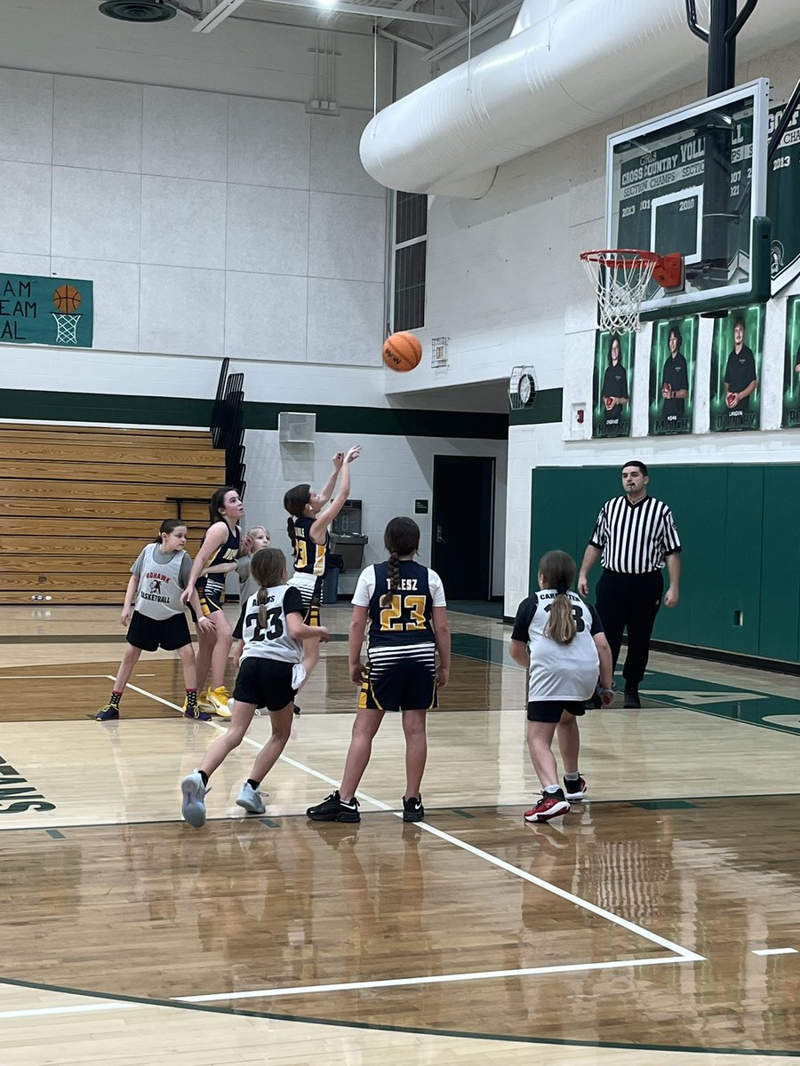 WilmingtonGBB's tweet photo. Great day watching our 3rd &amp; 4th graders at Laurel getting after it on the hardwood!  Yesterday got to watch our 5th &amp; 6th graders play after our varsity practice &amp; they did awesome! Let me just say the future is bright at Wilmington🔥💪🏀 https://t.co/xHDi7gl0Wi