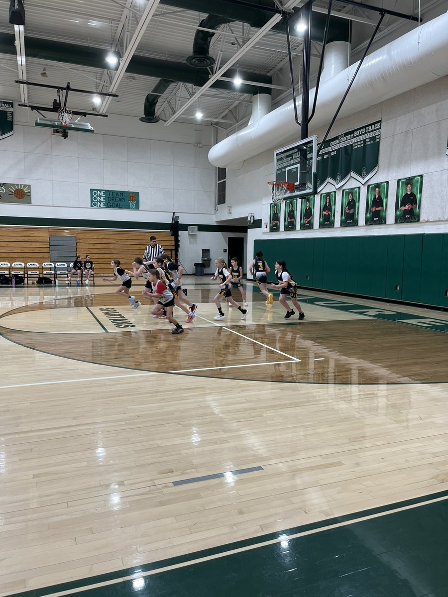 WilmingtonGBB's tweet photo. Great day watching our 3rd &amp; 4th graders at Laurel getting after it on the hardwood!  Yesterday got to watch our 5th &amp; 6th graders play after our varsity practice &amp; they did awesome! Let me just say the future is bright at Wilmington🔥💪🏀 https://t.co/xHDi7gl0Wi