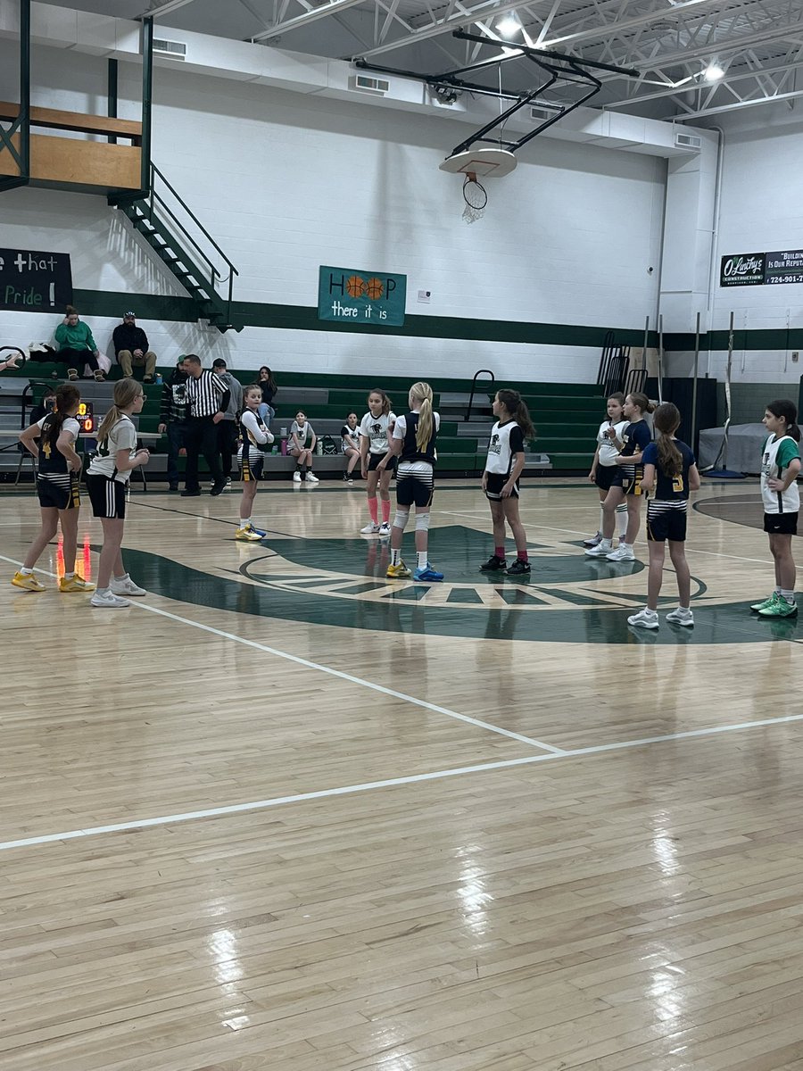 WilmingtonGBB's tweet photo. Great day watching our 3rd &amp; 4th graders at Laurel getting after it on the hardwood!  Yesterday got to watch our 5th &amp; 6th graders play after our varsity practice &amp; they did awesome! Let me just say the future is bright at Wilmington🔥💪🏀 https://t.co/xHDi7gl0Wi