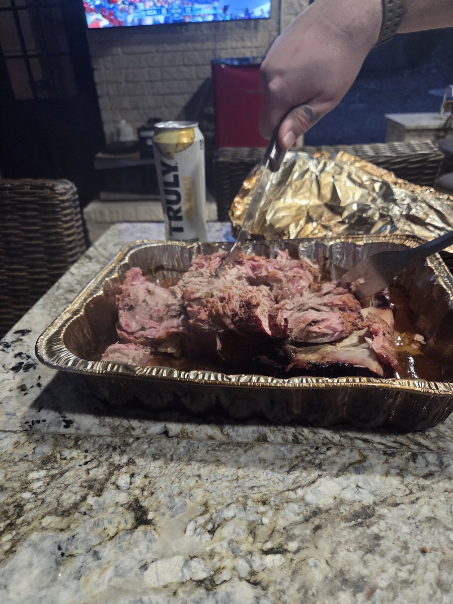 David_G60's tweet photo. It's READY come and join me lol bring cerveza and  buns lol https://t.co/Z9qN7QCqo2