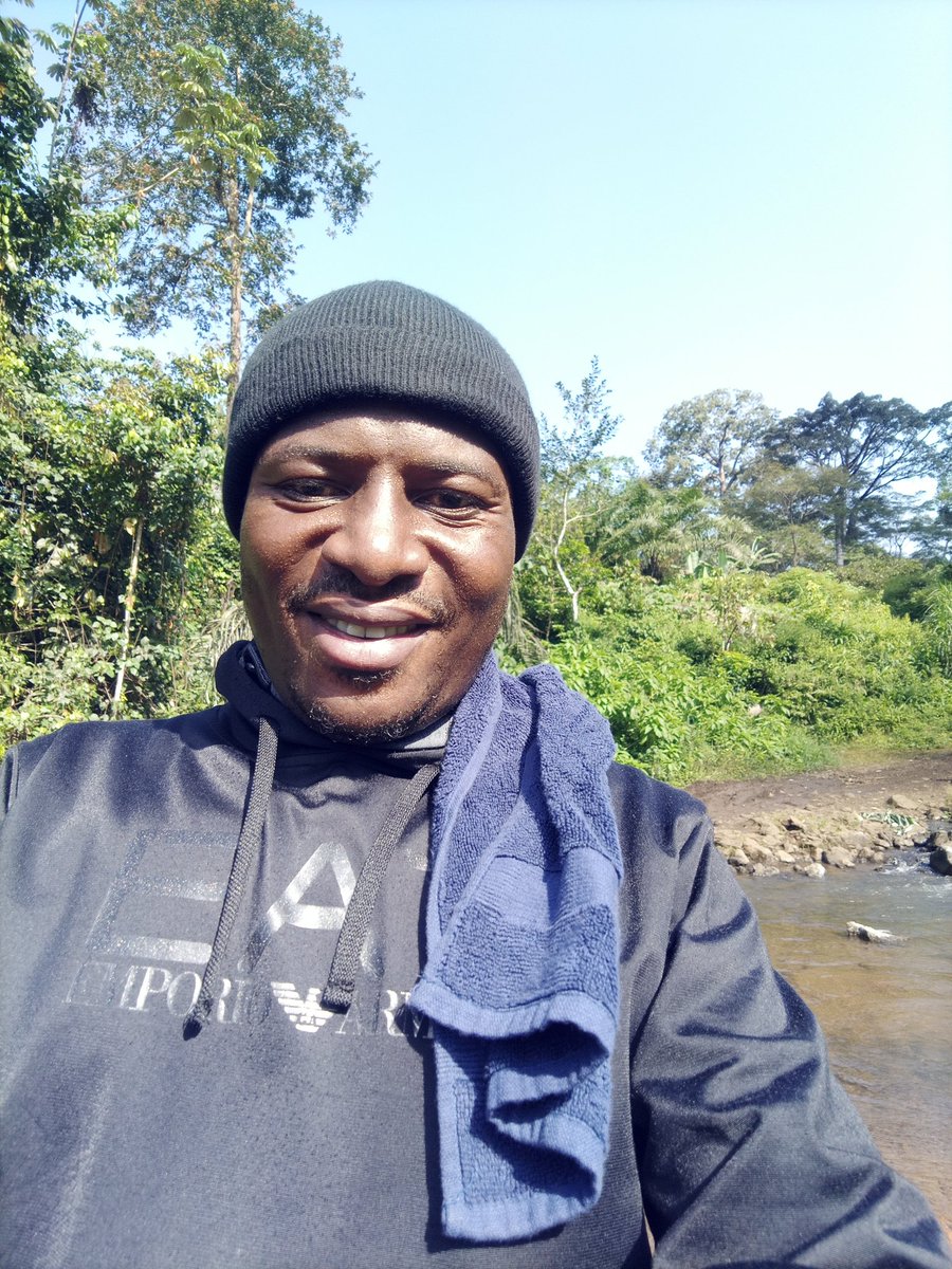 AbiluTangwa's tweet image. Custodians take action. As custodians of Earth, one of the most powerful choices we can make is to demand and support an end to deforestation. Protect the Amazon. Protect the Congo Basin. Our children's world depends on it. 🌳 #ChooseWisely #SaveOurForests