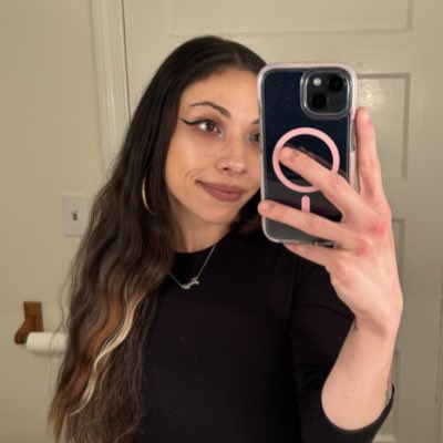 #NewProfilePic 🥀 figured should probably update my face 😋