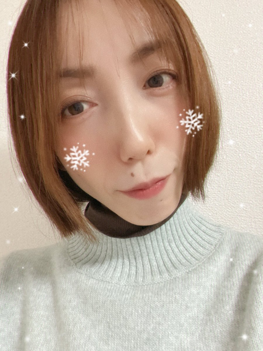 昨日の大雪が嘘のように

いいお天気☀️.°

コチラの雪は
屋根の上とか日陰の花壇に残ってるくらいで

もうほとんど残ってません☃️❄️😌

地域によっては
まだまだ積もってたり
凍ってたりする所あるかもなので

お気を付けて🥹🙏🏻

週の始まり
ゆったりいきましょ🥳ᩚ