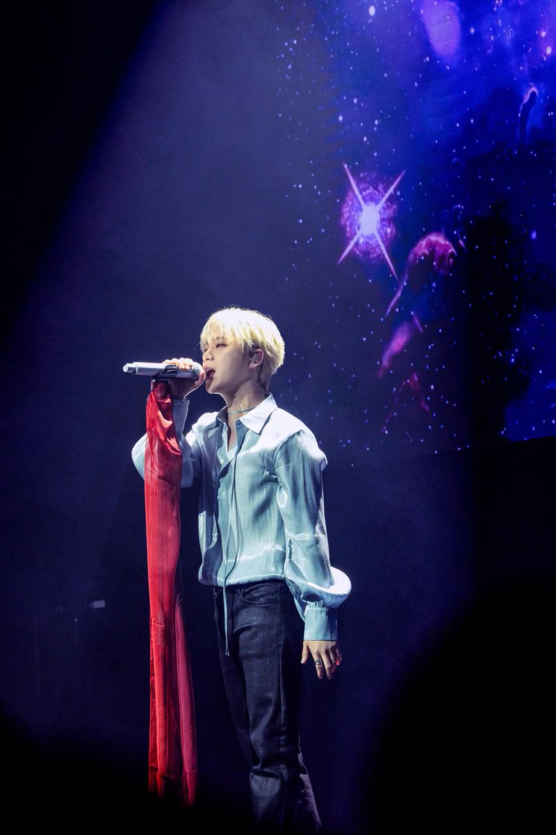 iKON's Kim Jin-hwan concludes his solo tour in Seoul, saying, 