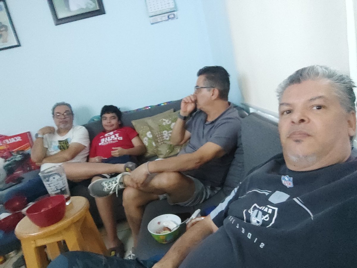 Paco_Hz's tweet photo. @FOXImpactoNFL Vamos Halcones!!!, saludos a #los60dePepe https://t.co/aHnz1krmjS