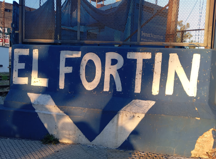 VAMOS #VELEZ CARAJOOOOOOO

JUEGA EL FORTIN!!!

Escuchalo por el canal de EL GRITO VELEZANO!!!

youtube.com/live/hIr0_0g-l…