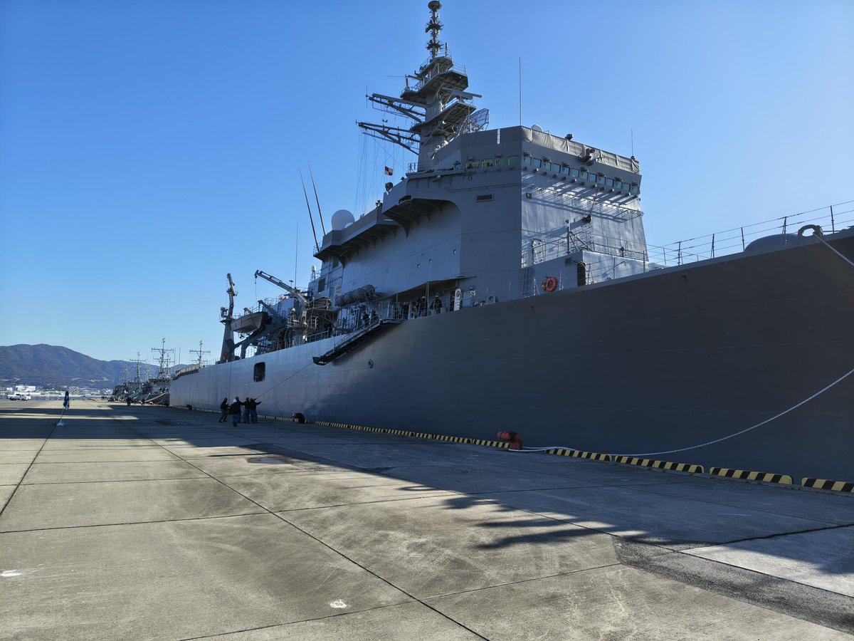 本日、遂に掃海隊群入港
２月１０日（火）、２月１１日（水）
の2日間、蒲郡ふ頭１１号岸壁にて一般公開を実施

📍蒲郡ふ頭１１号岸壁
２月１０日（火）　9:00〜16:00
２月１１日（水）　9:00〜15:00
開門　8:00

日本の海を支える雄姿を間近でご覧ください。

#愛知地本　#蒲郡　#海上自衛隊　#自衛官