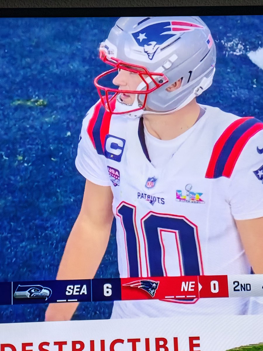 Podrán mejorar los #Pats para la segundaitad? Han jugado tan mal que ya deberían ir perdiendo por 20 
#SuperBowlLX  #SBinolvidable