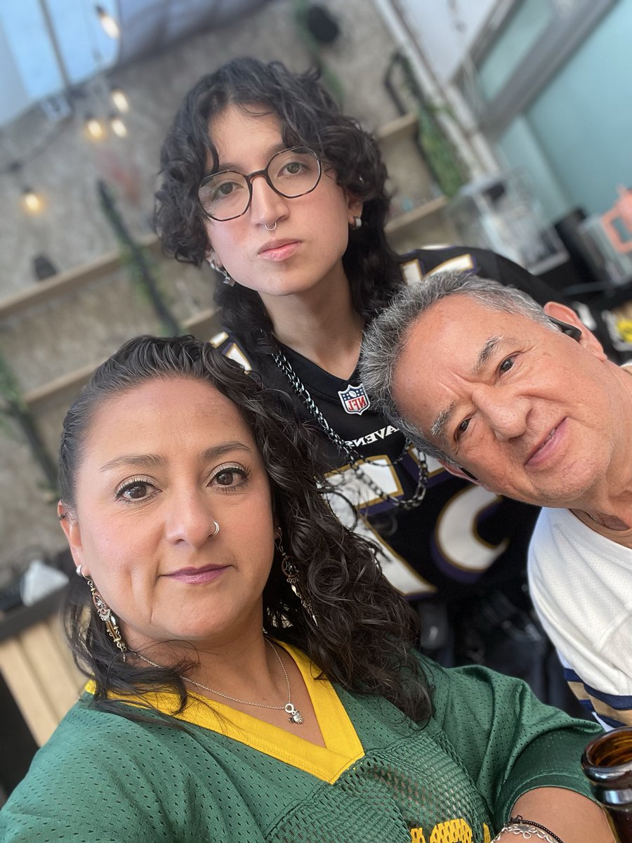 #sbinolvidable <a href="/TUDNMEX/">TUDN MEX</a> <a href="/redes_TUDN/">Redes TUDN</a> #SuperBowl <a href="/TUDNUSA/">TUDN USA</a> el mundo se puede caer, pero el SW siempre será contigo papá. Te amo