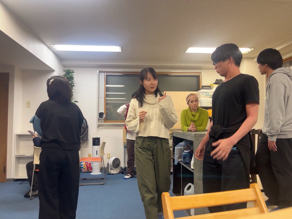 atgentbb14's tweet photo. 昨日も1日稽古！
今までとは違った意味で難しい役所に苦戦してます笑
残り稽古もわずかなので一回一回大切に頑張ります！

帰り道に誰かの作った雪だるまを見つけて寒いけどホッコリしました笑

本番観に来ていただけたらホックホクになります！笑

是非！

🐈予約フォーム🐈
https://t.co/zjvnEZektO https://t.co/Ulo4j3kNln