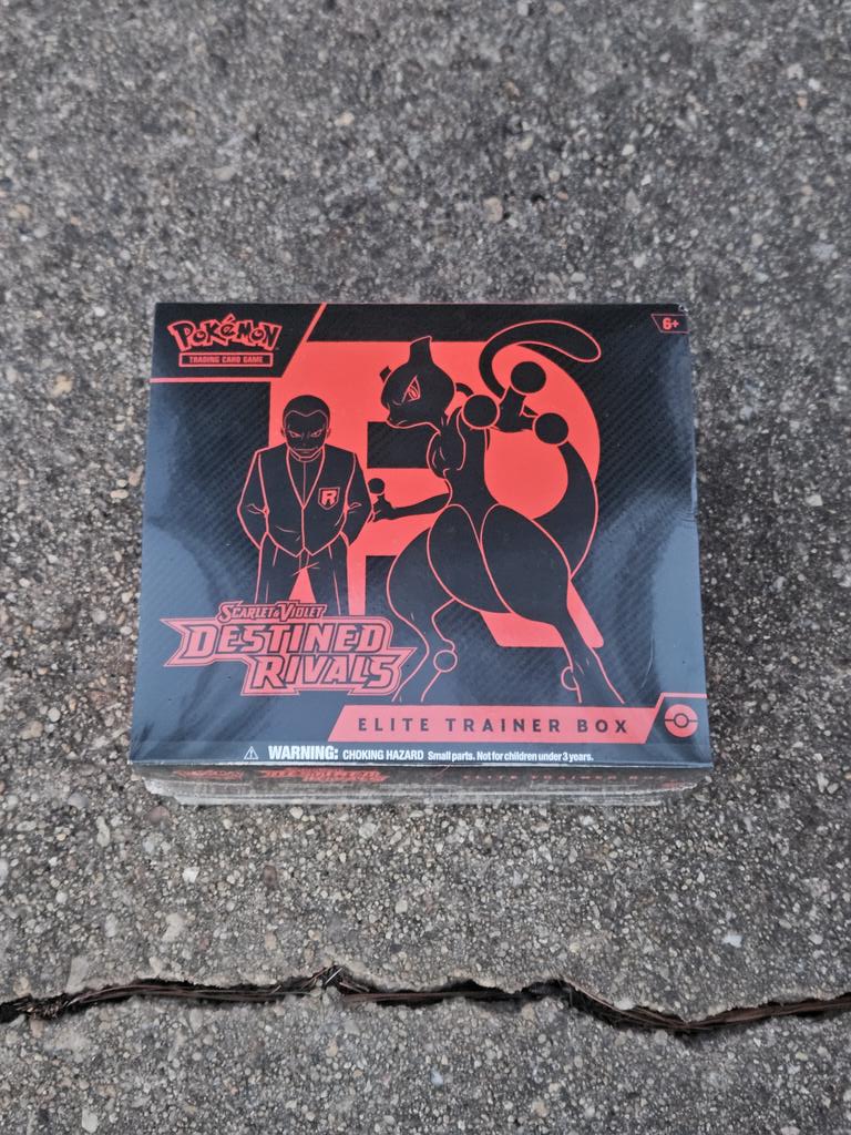 NikesOutTheBox's tweet photo. Check out Pokémon TCG DESTINED RIVALS Elite Trainer Box ETB New Sealed Scarlet &amp; Violet https://t.co/F06H1pMEHr #eBay via @eBay https://t.co/FrhWElu00p