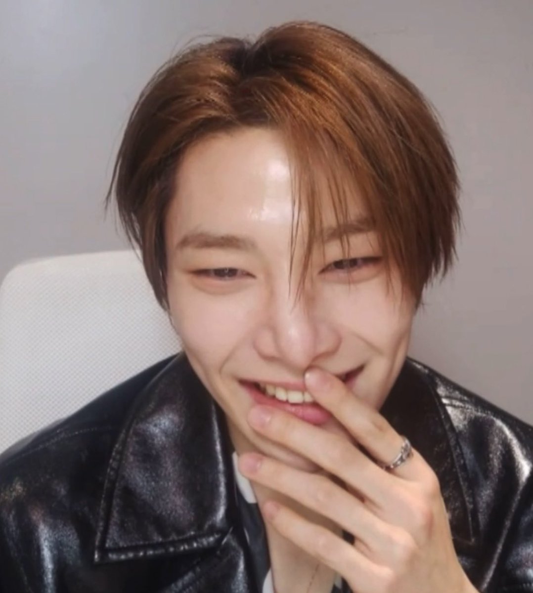 malangbread's tweet image. 생일 또하자♡