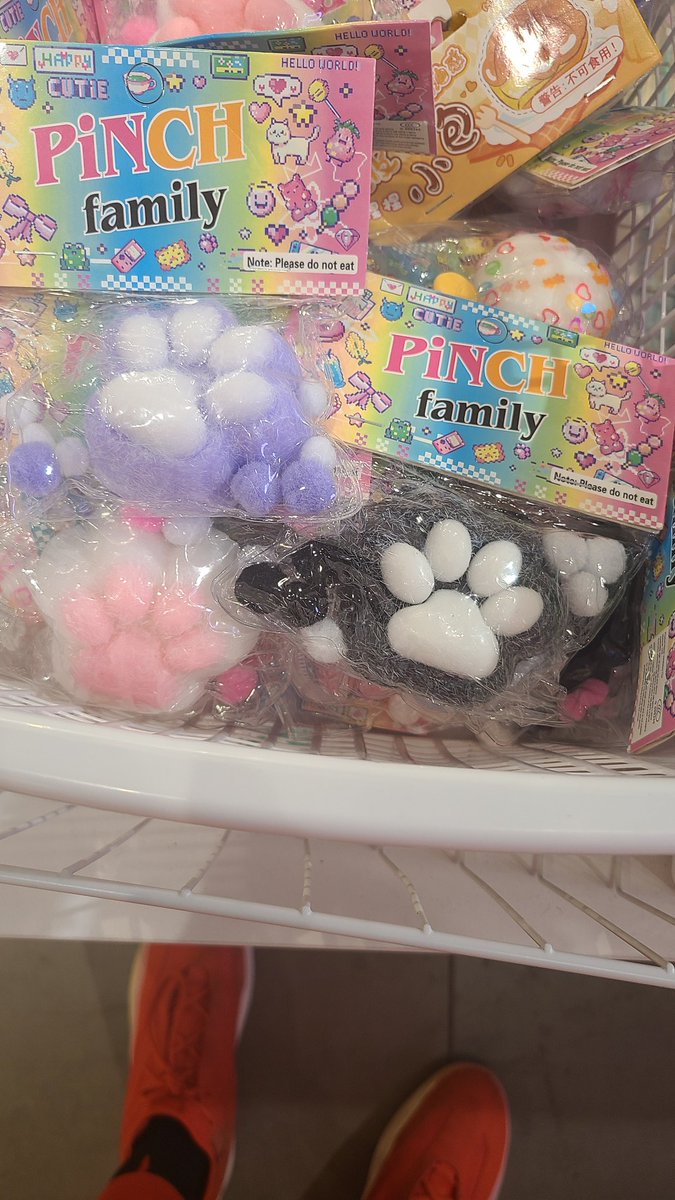 Buddy ❤️🖤🔜 FurlinGame (maybe?) tweet media