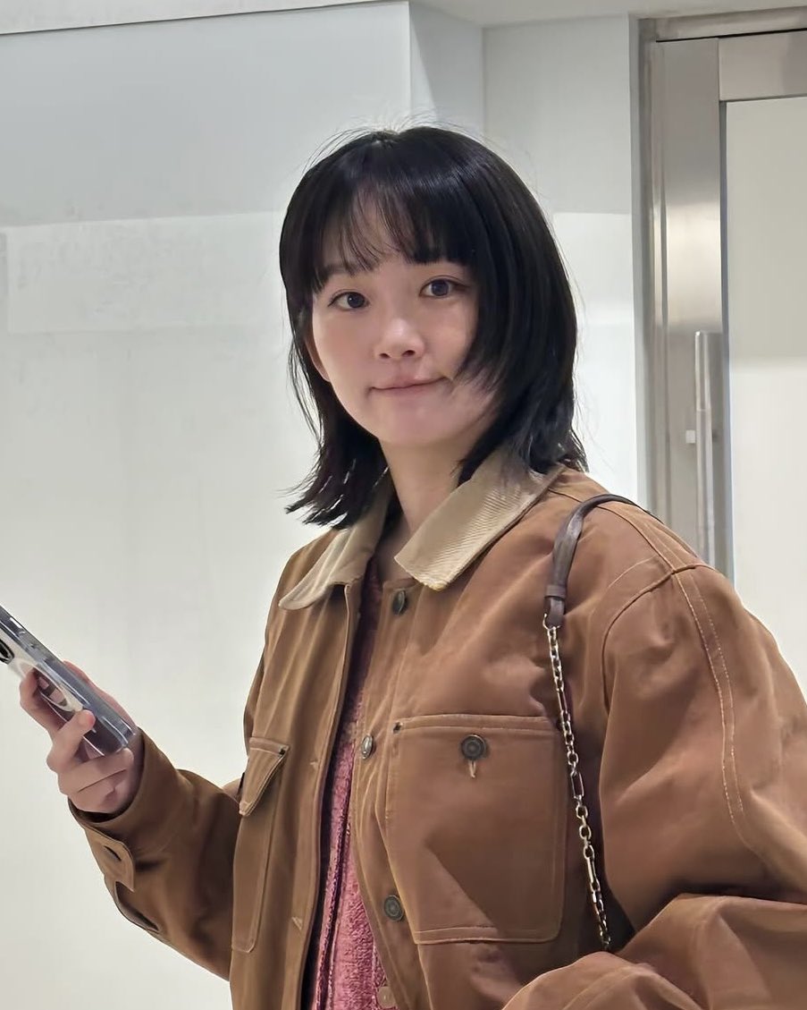 슬리핑 닥터 << ㅈㄴ 기대되는 이유..
로코 죽어도 안하는 3대장이자 짝사랑 연기 전문가 김성철x로맨스 잘 말아주는 진기주 둘이 서로가 서로를 일으키는 ‘쌍방 치유 멜로’이자 ‘성숙한 어른들의 현실 로맨스’를 보여준다는데 어떻게 기대를 안하지