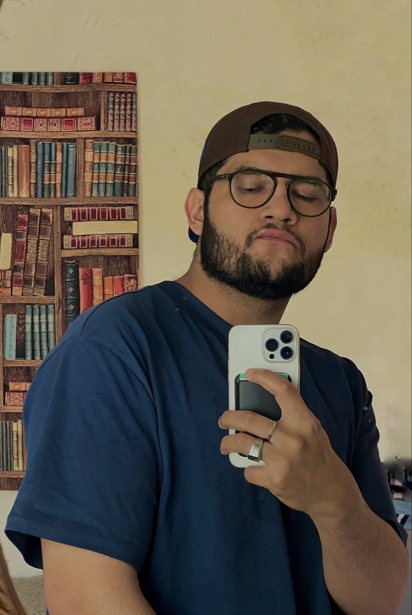 Emilio Macías tweet media