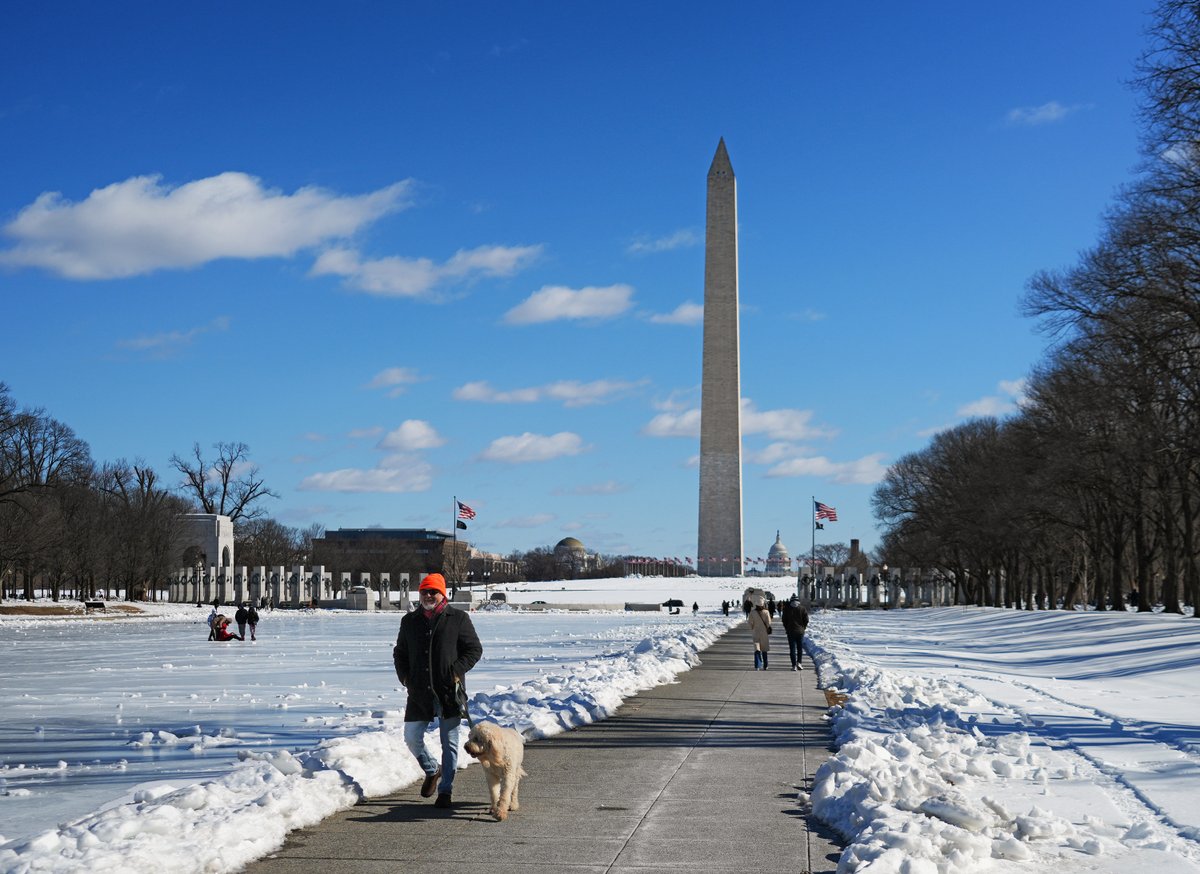 capitalweather's tweet image. FROZEN SOLID DC -- to a degree we seldom see.

CWG photographer Kevin Ambrose (@dcstormchaser) visited and photographed the National Mall on Sunday morning -- after two weeks straight of mostly freezing weather. He writes...

The temperature was 22 degrees, and there was very…