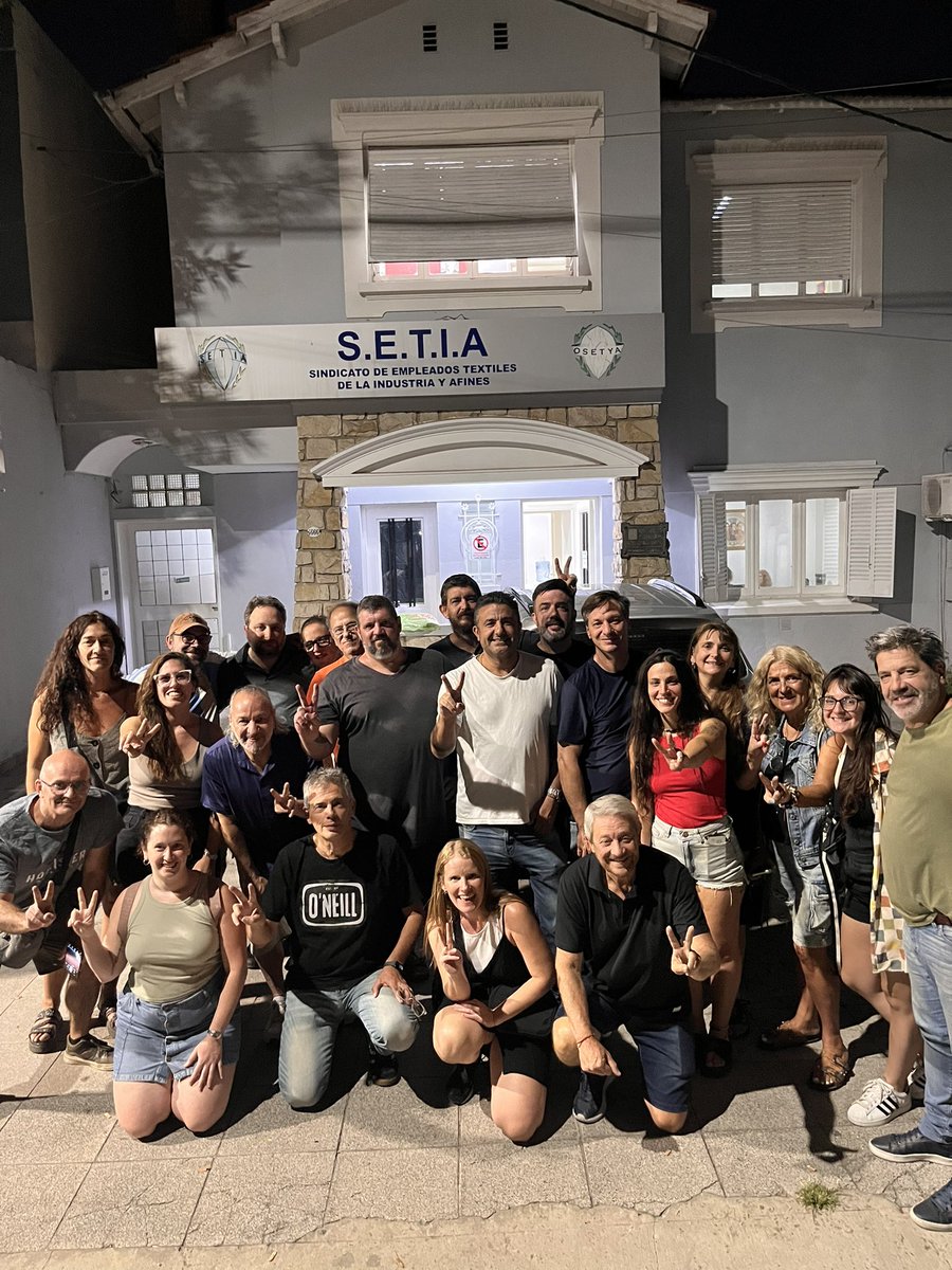 Por la libertad de Cristina, por su inocencia y por la responsabilidad histórica de defender al pueblo bonaerense frente al ajuste y la entrega; para construir una alternativa política real y ganarle a Milei, sin bajar nunca los brazos. Para seguir dando la pelea contra el PRO en