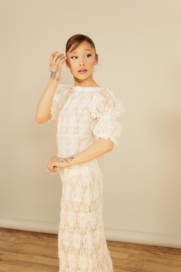 ArianaToday's tweet image. ariana grande for @backstage