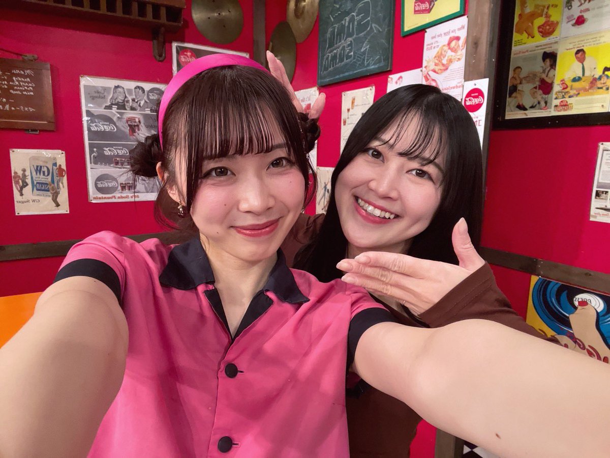 みんなの自撮りに写りこんでいぇーいってしてるから色んな画質の松村が