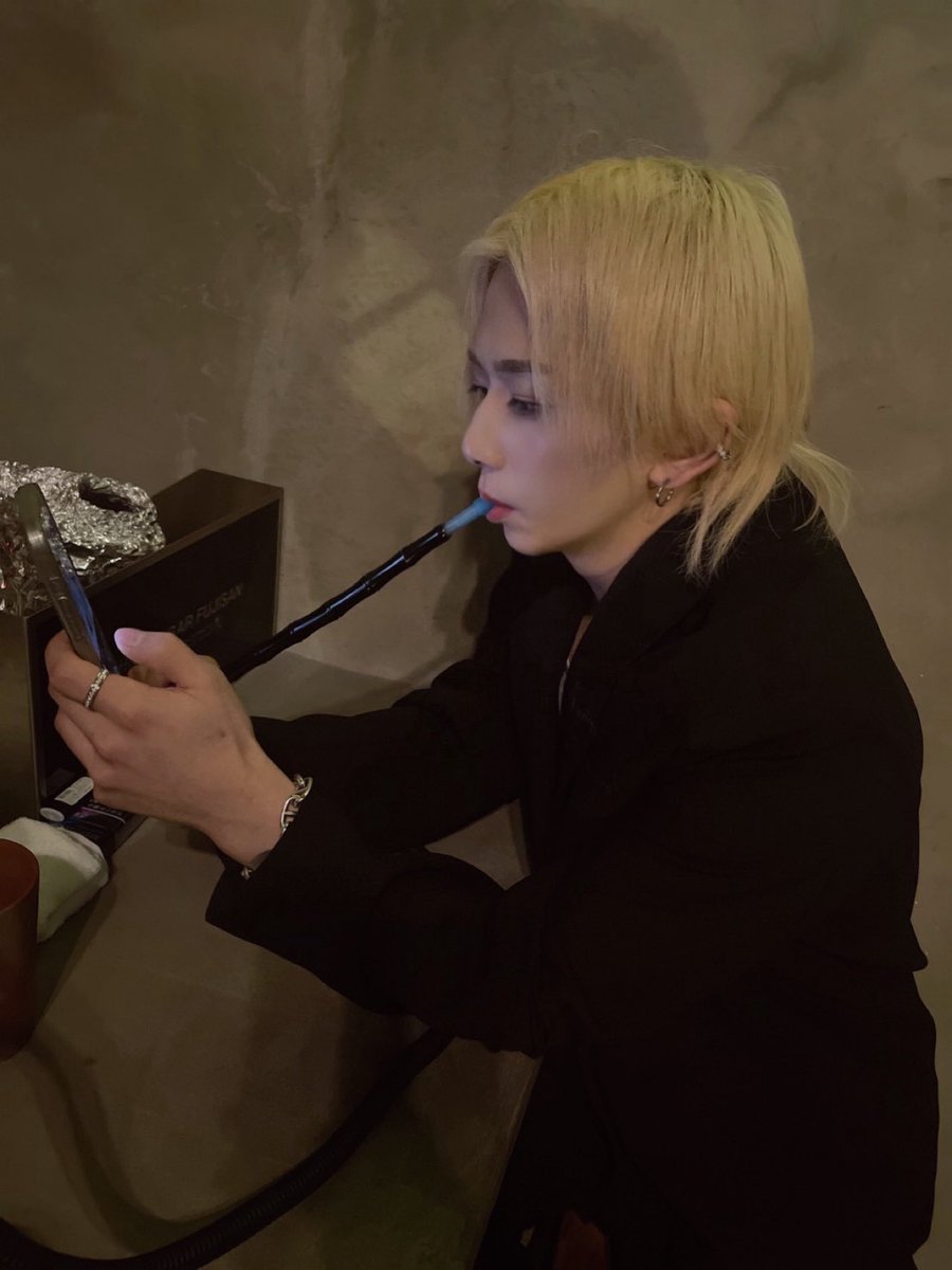 Shiny_ren817's tweet photo. シーシャいったあ💨 https://t.co/Oj08xu9z7w