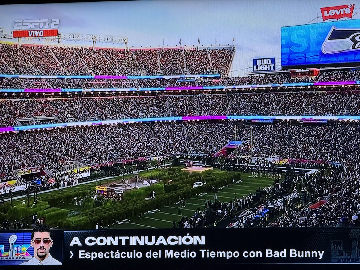Todo listo para la presentación de <a href="/badbunnyfiles/">໊</a> en el #SuperBowlLX