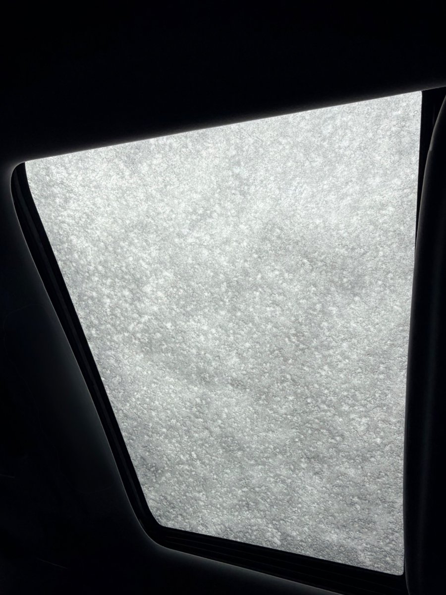 今日マネージャー車に、 最初に乗った時は気づかなかったんだけど