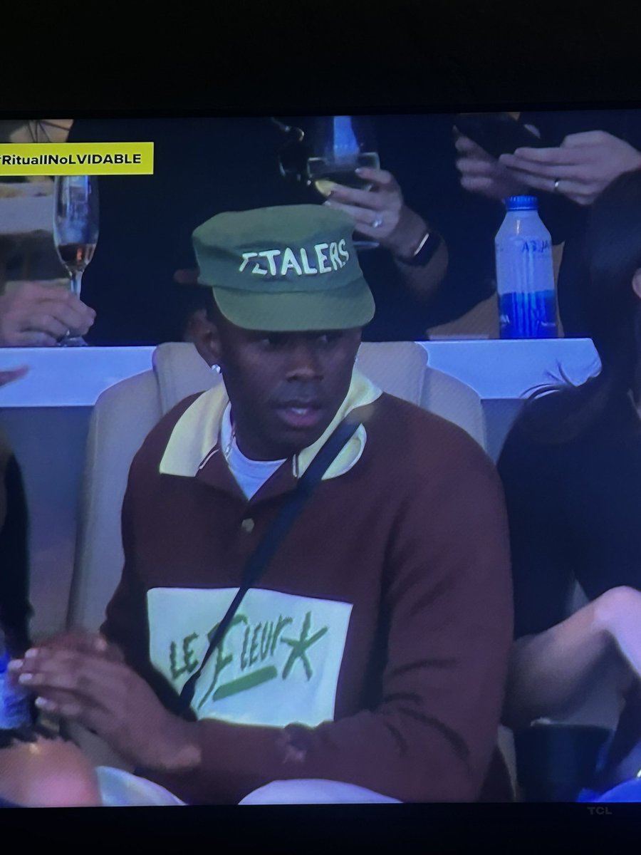 Tyler The Creator observando el Show de Bad Bunny en el #SuperBowl #SuperBowlLX