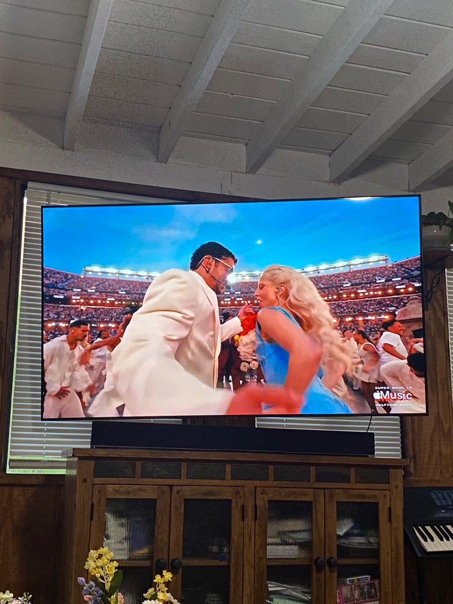 WHAT THE FUCK #badbunny #superbowl #ladygaga