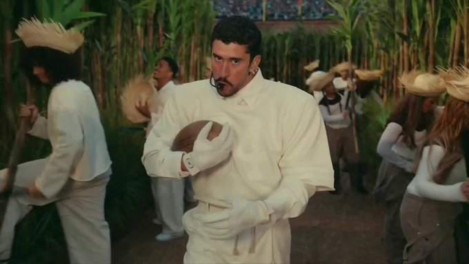 FDSportsbook's tweet image. Which halftime show was better? 🤔

❤️ for Bad Bunny
🔁 for Kendrick Lamar