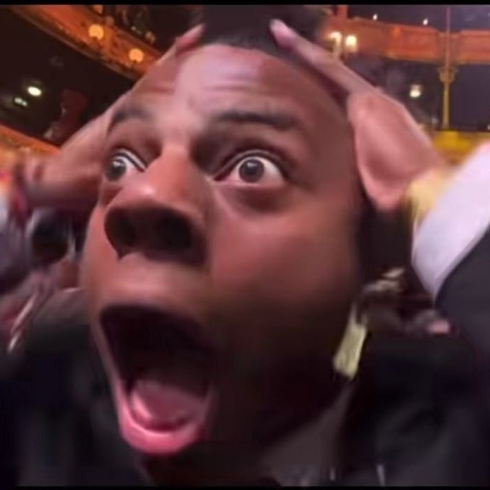 rekinovia's tweet photo. Yo viendo a Lady Gaga salir de la nada en el medio tiempo // Mi mamá viendo a Ricky Martin salir de la nada en el medio tiempo minutos después
#SuperBowlLX https://t.co/P2XtRDVRNg