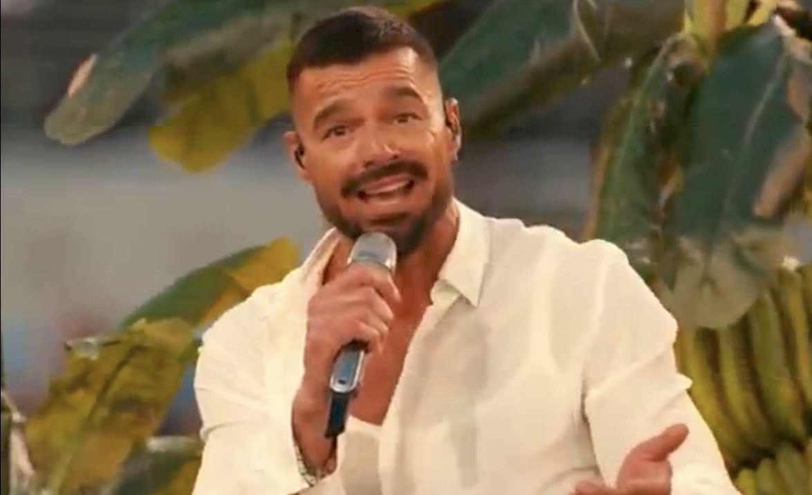 JustFreshKicks tweet media