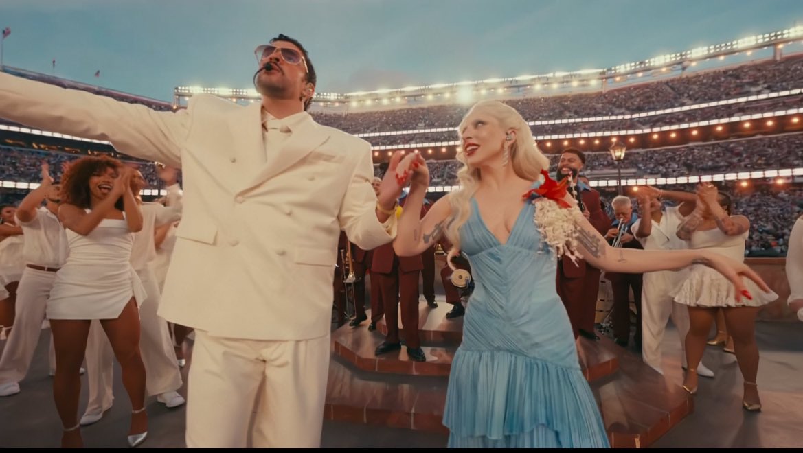 fanaticsfbbr's tweet photo. É só o Everaldo Marques voltar a narrar um Super Bowl que a Lady Gaga aparece no halftime show 😂

#nflnosportv https://t.co/S6kmF1q6gW