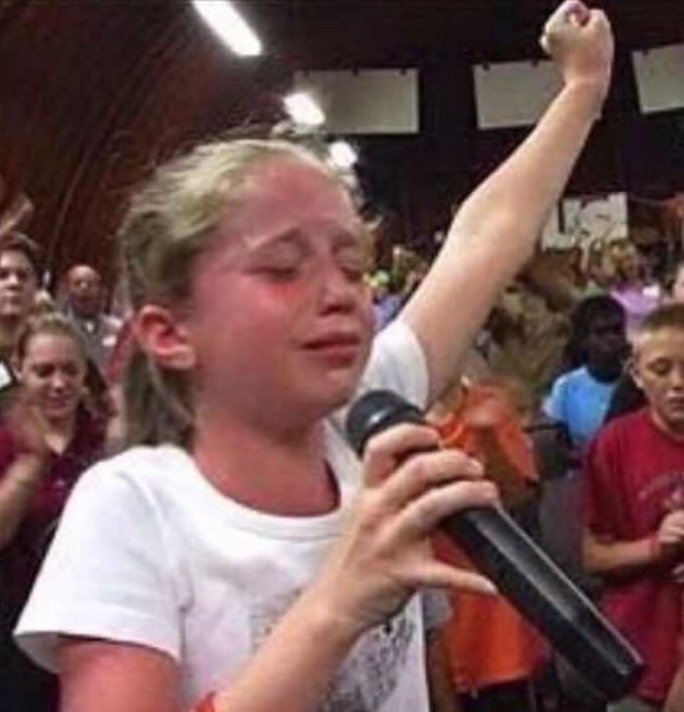 Bad bunny diciendo GOD BLESS AMÉRICA Y procediendo a decir todos los países del continente americano 🙏🏻🙏🏻🙏🏻