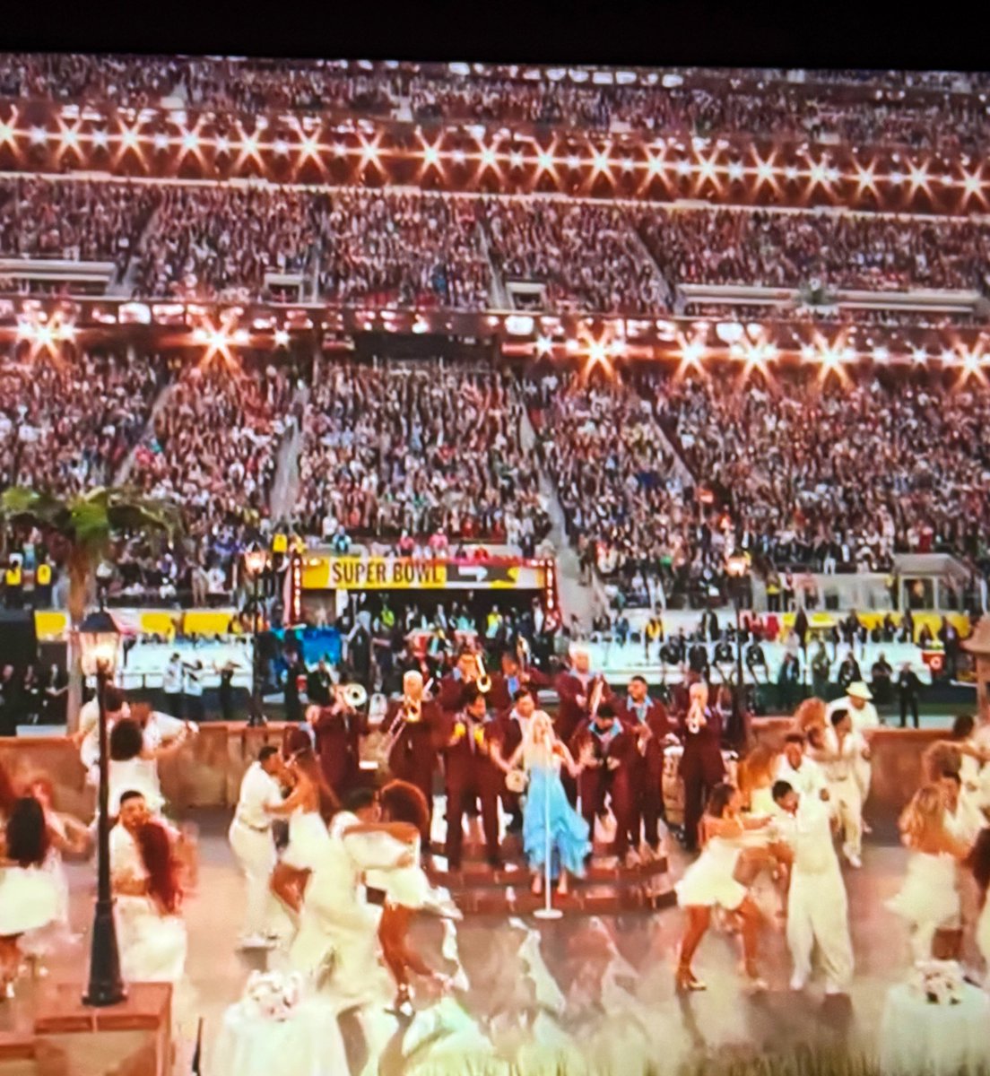 Debes dejar tu obsesión con las chicas de la isla 🎶😍