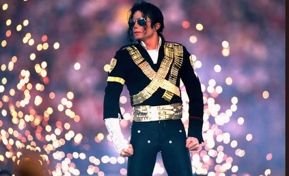 Nadie:
Un señor de la nada: "El mejor medio tiempo siempre será el de Michael Jackson"
 #SuperBowl #SuperBowlLX #LadyGaga #BadBunny #sismo #mediotiempo