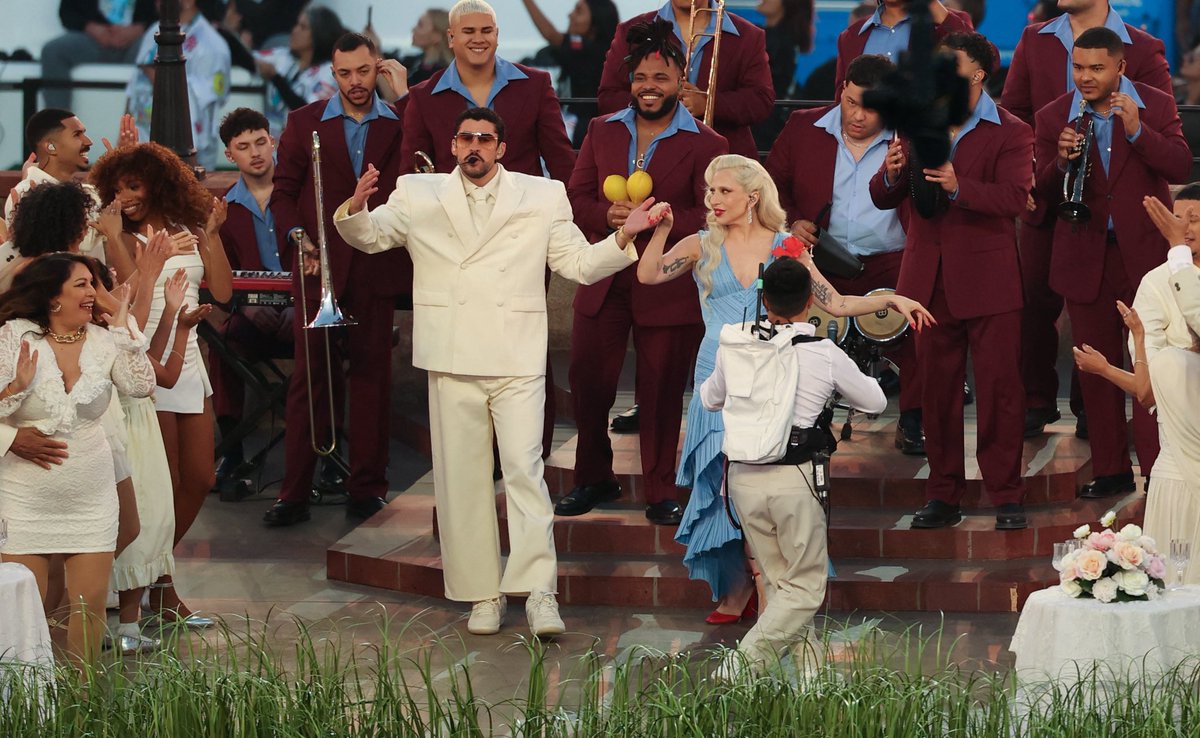 Bad Bunny and Lady Gaga 🤍

#SuperBowl | #AppleMusicHalftime