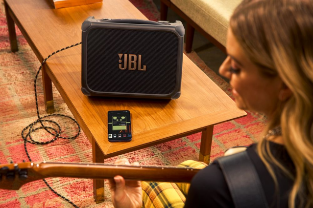 xiaijun888's tweet photo. Did you hear? Music practice just got a major upgrade. The new JBL BandBox from #HARMAN features our Stem AI technology that lets musicians isolate or remove vocals, guitar, or drums from any track in real time. Now, creators can... #HARMANemployee https://t.co/22R76biZNm https://t.co/eq4WPJ9c7f