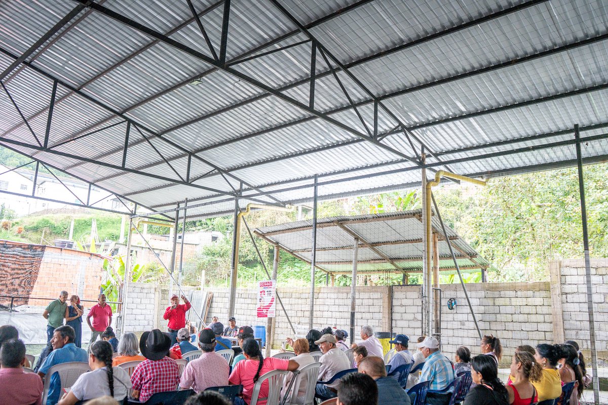 Carlos Reyes tweet media