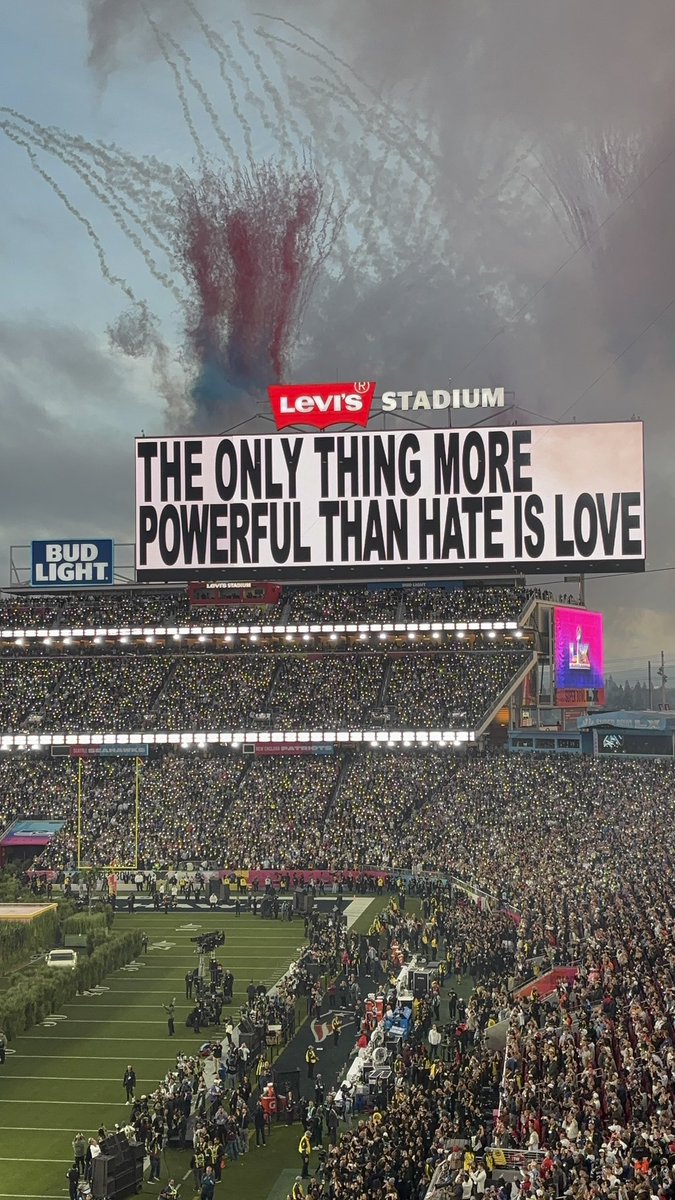 PabloViruega's tweet image. Wowwww BENITO !!  
#SuperBowl