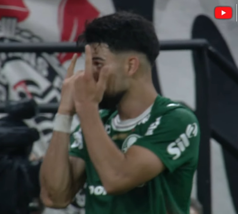 parmeramilgrau's tweet photo. A cobrança maior em cima do Flaco Lopez era a falta de decisão em jogo grande, hoje ele não só decidiu como HUMILHOU O CORINTHIANS NA CASA DELES... ou melhor, na nossa segunda casa https://t.co/x3xbiAO69f