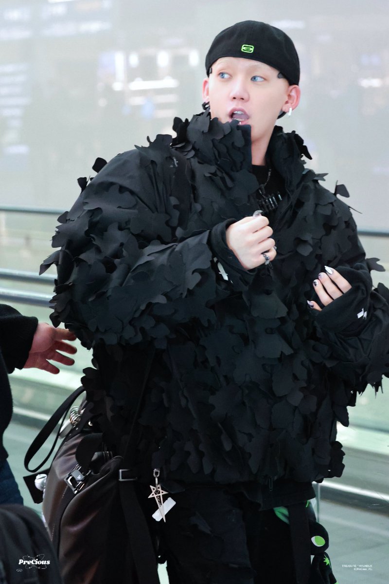 PreCious. tweet media