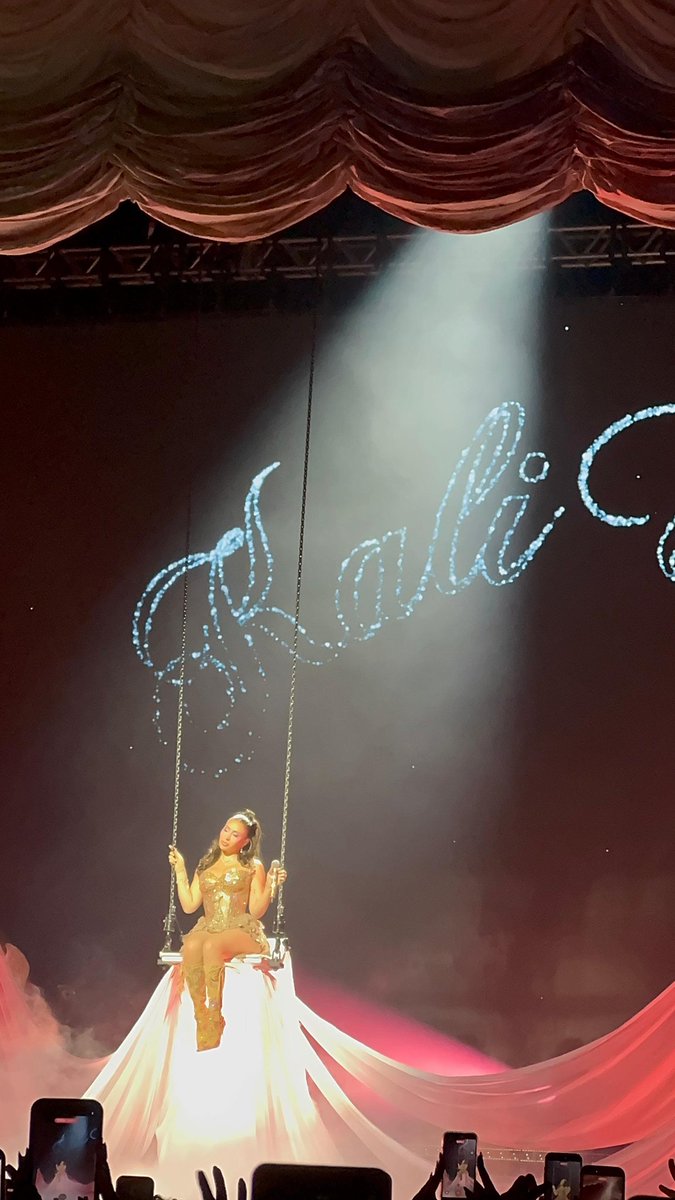 tuts 𐚁 tweet media