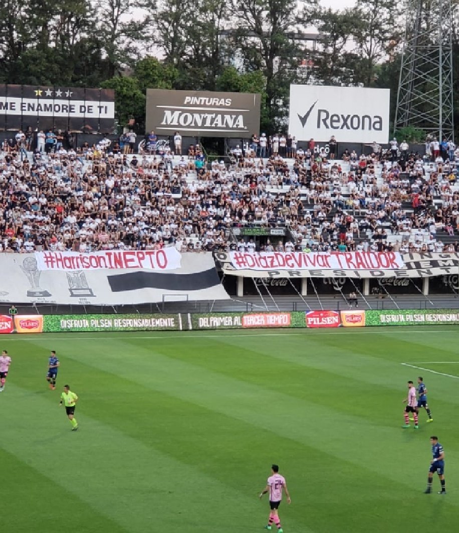 Final del partido en el Erico!

GANOOO OLIMPIA!!!

Nacional 1 - 2 OLIMPIA

Con el réfere del Licenciado: Blas Romero, en contra!
Así y todo se ganó!
Alex Franco le pegó con Fe a los 96' min y con su tiro se ganó el partido!

OLIMPIA en 4 fecha es puntero del Apertura 26'!