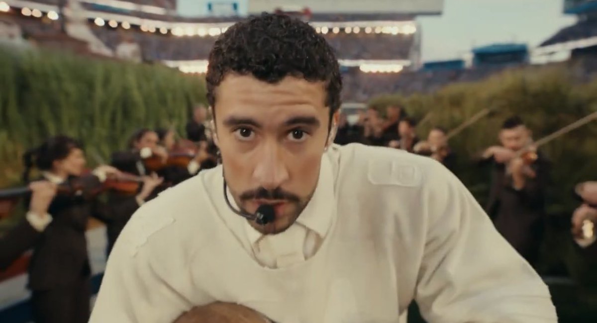 marianoosorio1's tweet image. Benito Antonio Martínez Ocasio, #BadBunny, llevó su “casita” y las raíces latinas al #SuperBowlLX . Acompañado por Lady Gaga y Ricky Martín 

“Nunca dejé de creer en mi, tú también deberías de creer en ti”.

“Lo único más poderoso que el odio, es el amor”.