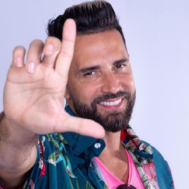 rodolpho's tweet image. bad bunny o segundo maior latino do mundo ficando atrás apenas do primeiro latino