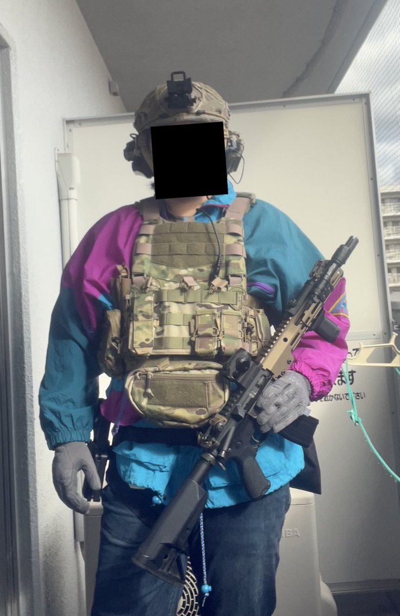 せいようさんの装備見てすごくスキージャケットいいなって思ったのでパクリました。