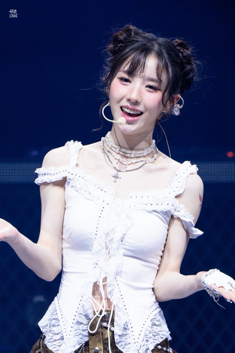 vividhighlight_'s tweet photo. 260208 
#희진 #HEEJIN #ARTMS #아르테미스 https://t.co/B2Ib7hgOPp