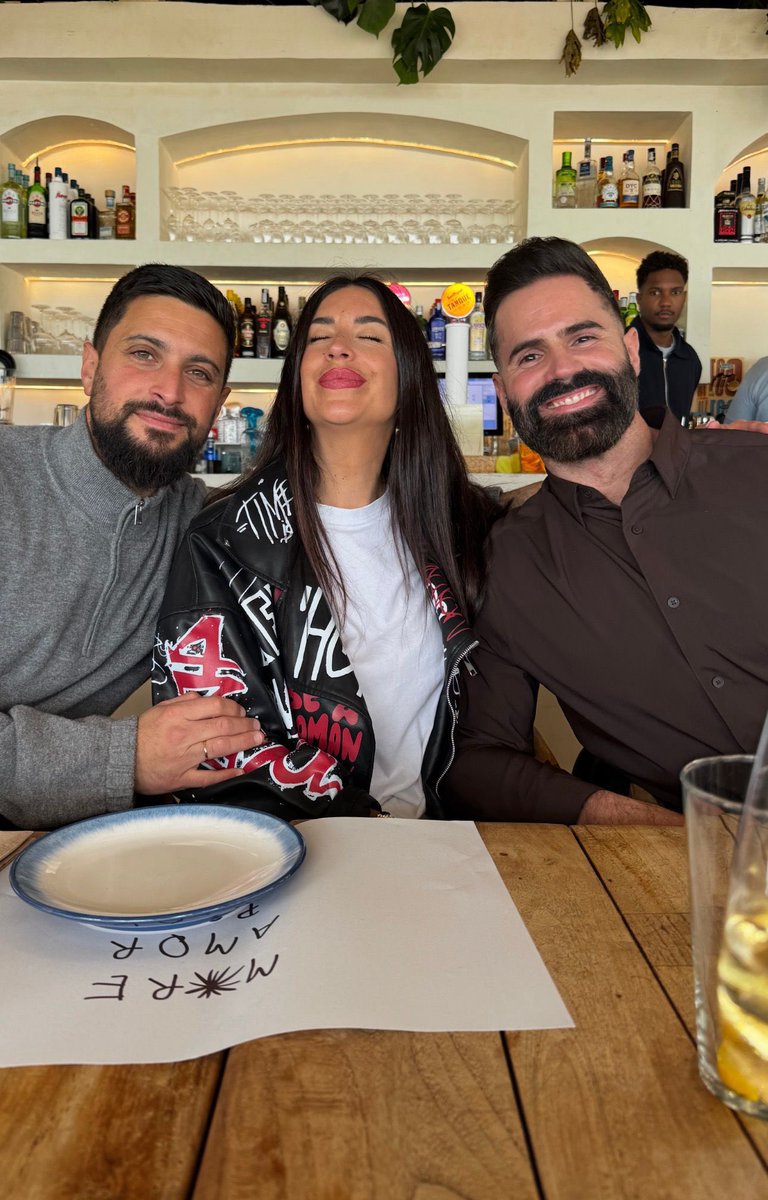 P A B L O   B O R D E S tweet media