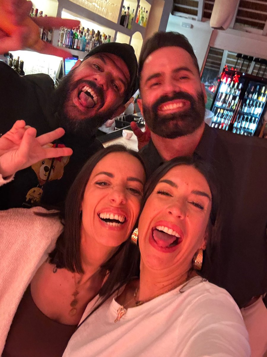 P A B L O   B O R D E S tweet media