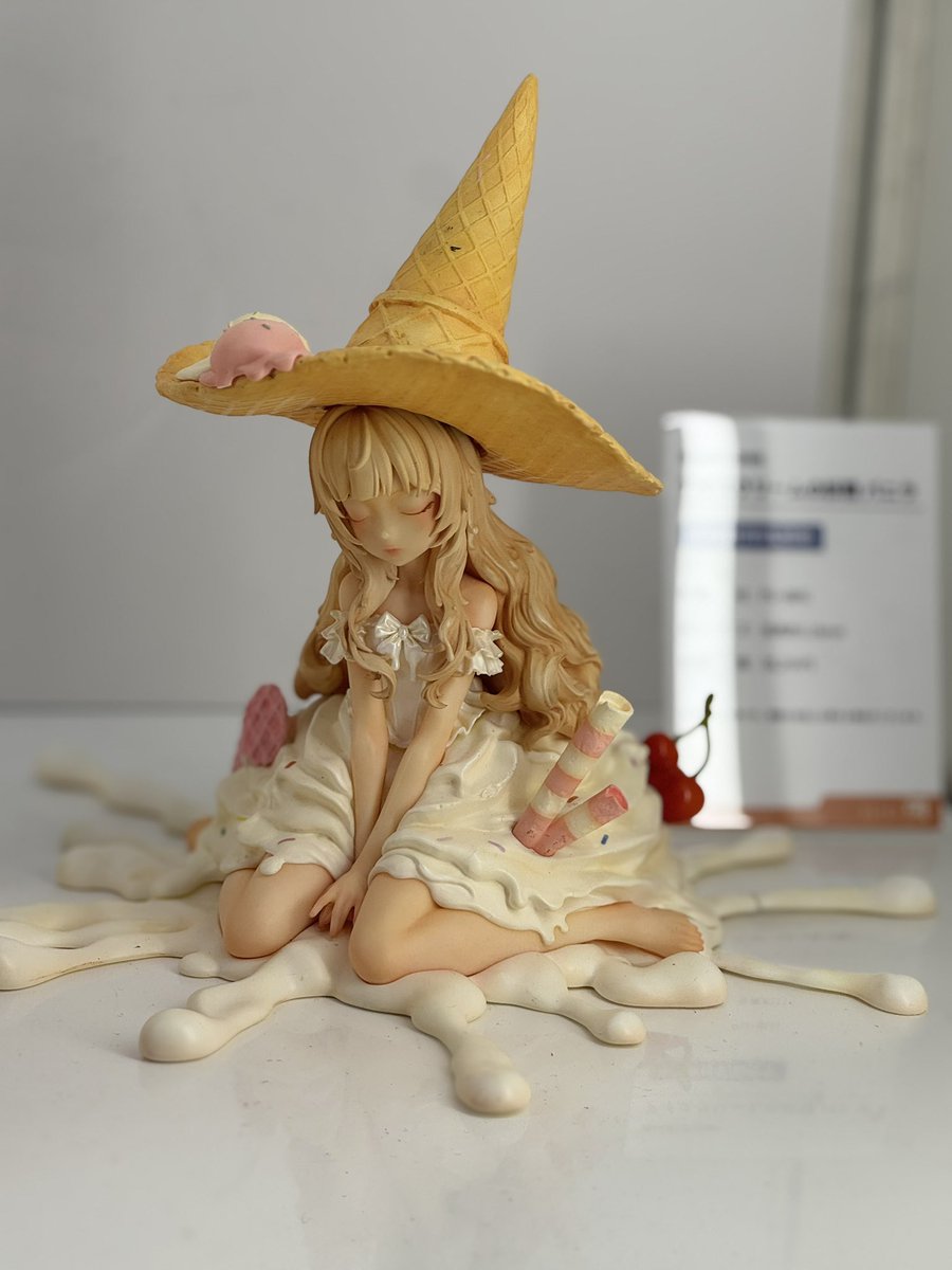 Hy1cC's tweet photo. ワンフェス雪の中すごい並んだし
商品買うのにもすごい並んだけど
全く列進まないし焦った。笑
その間に他の欲しかった商品達は
sold outしていって悲しかったけど
とても充実して最高だった☺️ https://t.co/Lce2YJ1GWB